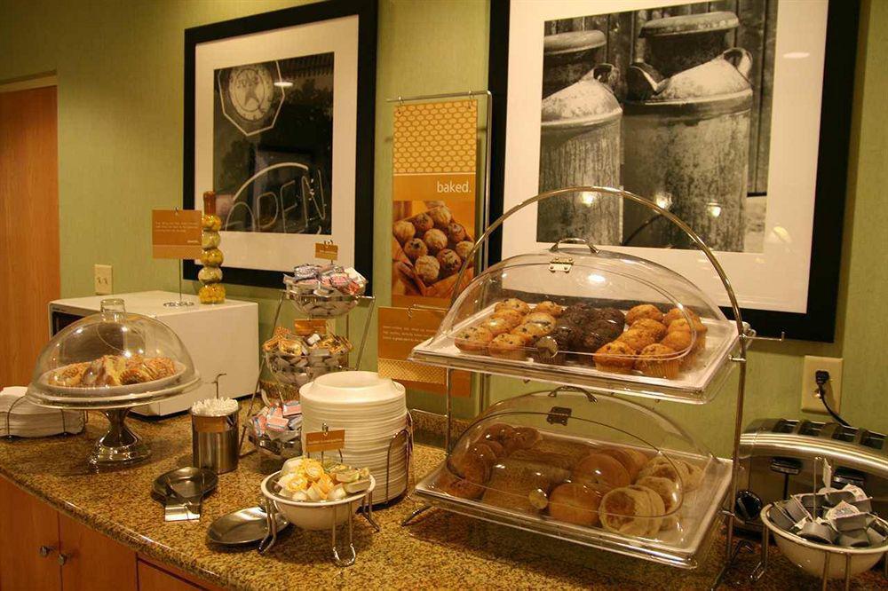 Hampton Inn & Suites Tampa East Casino Area Seffner Ristorante foto