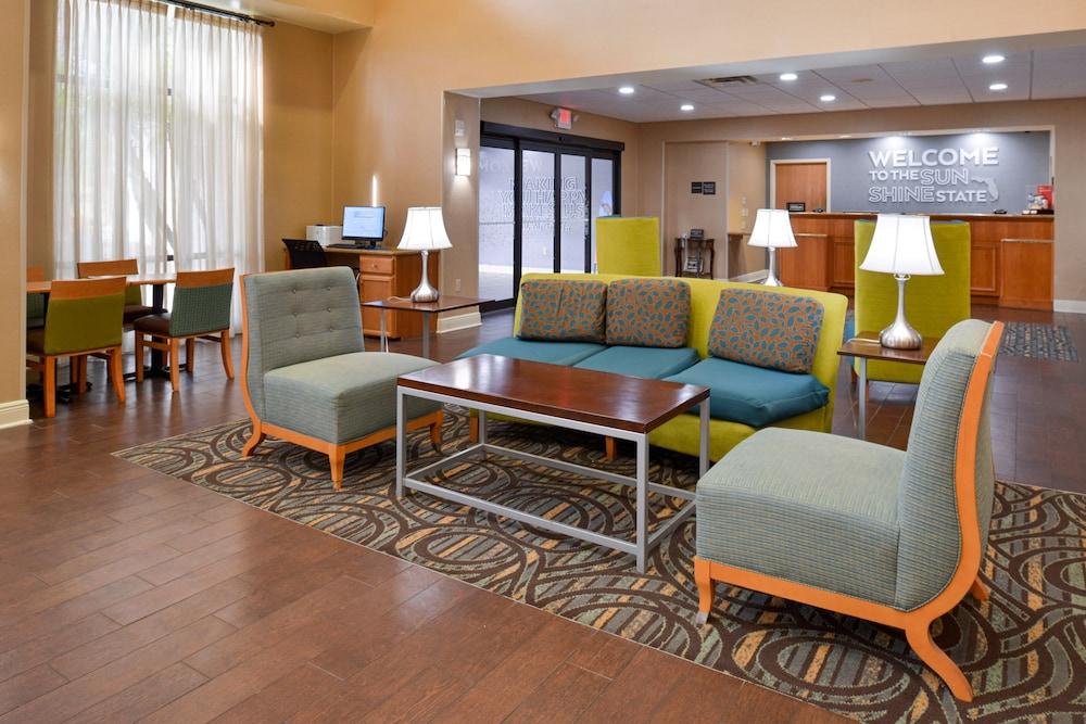 Hampton Inn & Suites Tampa East Casino Area Seffner Esterno foto